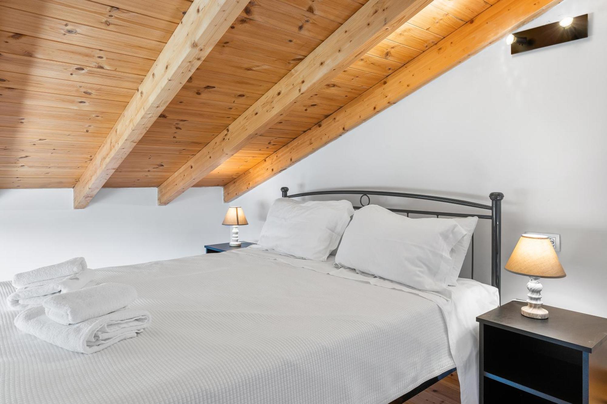 Miralis Apartments Никиана Экстерьер фото
